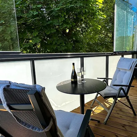 Parkside Lux - 2 Bedrooms Apartment, New *