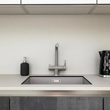 Parkside Lux - 2 Bedrooms Apartment, New דירה