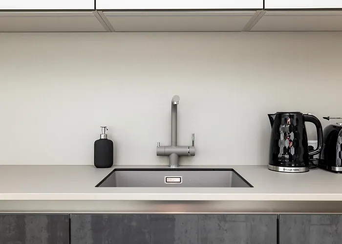 Parkside Lux - 2 Bedrooms Apartment, New Lägenhet