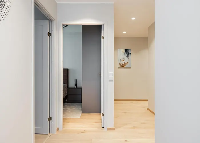 Parkside Lux - 2 Bedrooms Apartment, New Lägenhet *