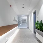 Daire Parkside Lux - 2 Bedrooms Apartment, New