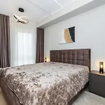 Daire Parkside Lux - 2 Bedrooms Apartment, New