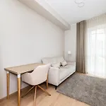 Daire Parkside Lux - 2 Bedrooms Apartment, New