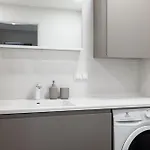 Daire Parkside Lux - 2 Bedrooms Apartment, New